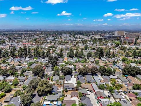 1050 W Chestnut   Avenue, Santa Ana, CA