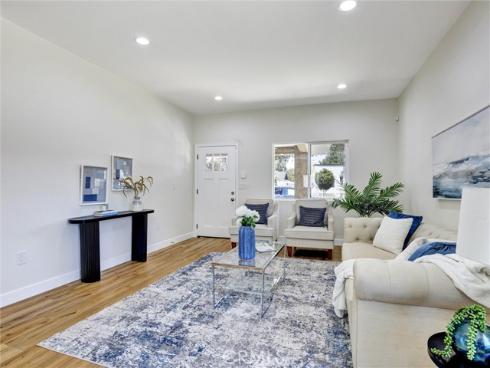 1050 W Chestnut Avenue, Santa Ana, CA