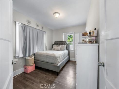 836 South Sycamore Street , Santa Ana, CA
