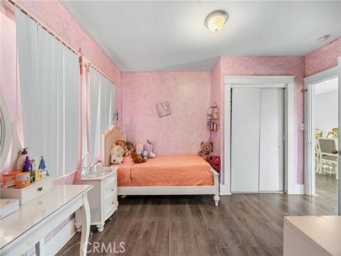 836 South Sycamore Street , Santa Ana, CA