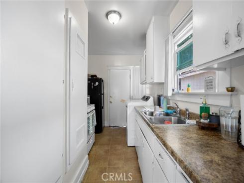 836 South Sycamore Street , Santa Ana, CA