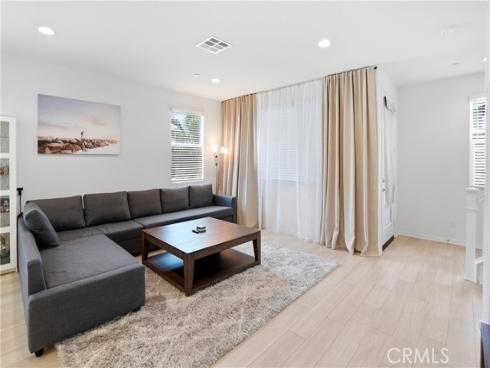 916 E 3rd St , Santa Ana, CA