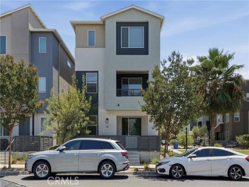 916 E 3rd St , Santa Ana, CA