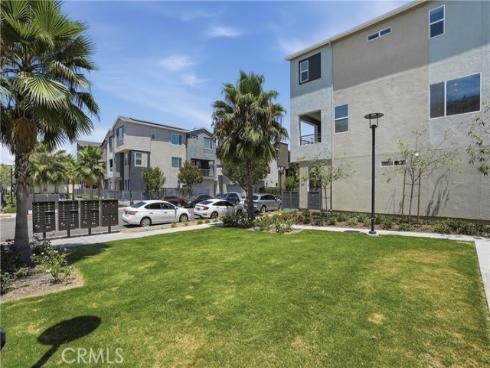 916 E 3rd St , Santa Ana, CA
