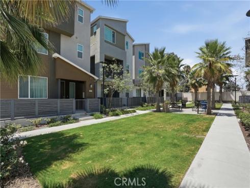 916 E 3rd St , Santa Ana, CA