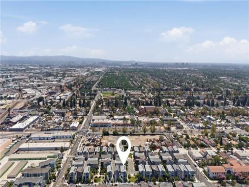 916 E 3rd St , Santa Ana, CA