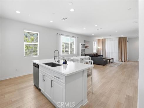 916 E 3rd St , Santa Ana, CA