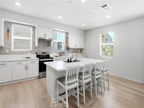 916 E 3rd St , Santa Ana, CA