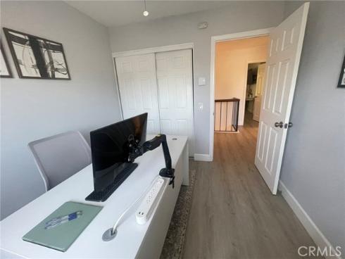 2961 S Sycamore B Street, Santa Ana, CA