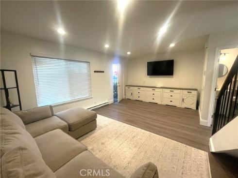 2961 S Sycamore B Street, Santa Ana, CA