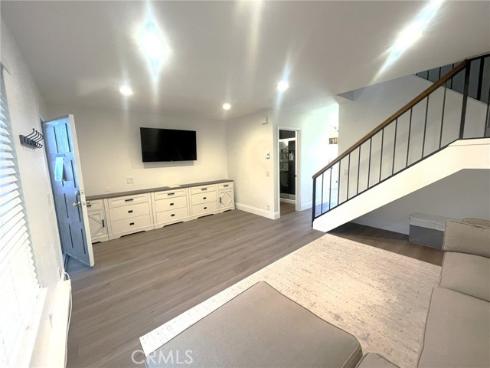 2961 S Sycamore B Street, Santa Ana, CA