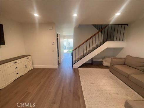2961 S Sycamore B Street, Santa Ana, CA