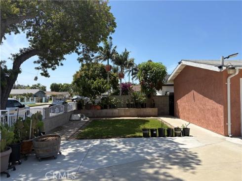 1622 S Pacific , Santa Ana, CA
