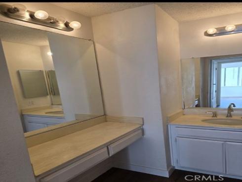 600 W 3rd A312 Street, Santa Ana, CA