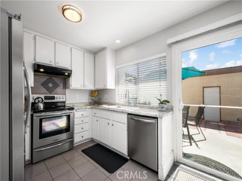 450 Carriage D , Santa Ana, CA