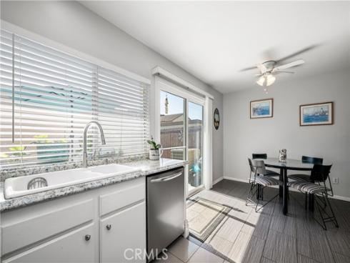 450 Carriage D , Santa Ana, CA