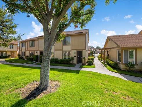 450 Carriage D , Santa Ana, CA