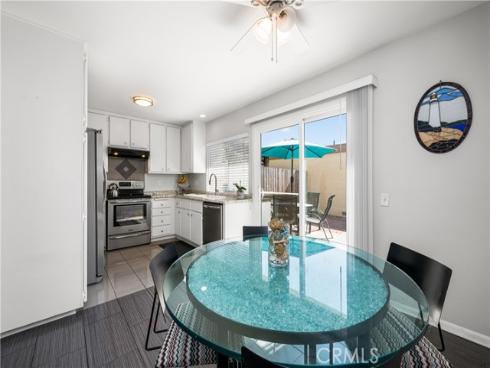 450 Carriage D , Santa Ana, CA