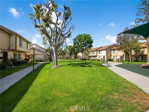 450 Carriage D , Santa Ana, CA