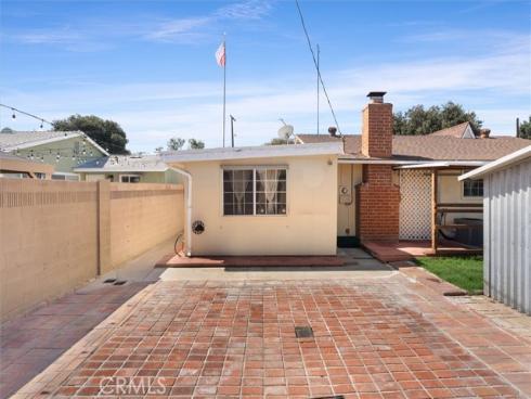1917 W Flora St , Santa Ana, CA