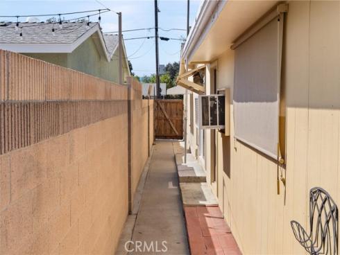 1917 W Flora St  , Santa Ana, CA
