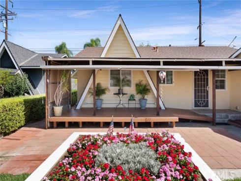 1917 W Flora St , Santa Ana, CA