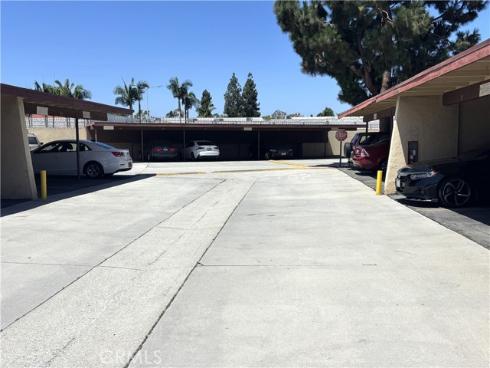 1030 W Macarthur 38 Boulevard, Santa Ana, CA