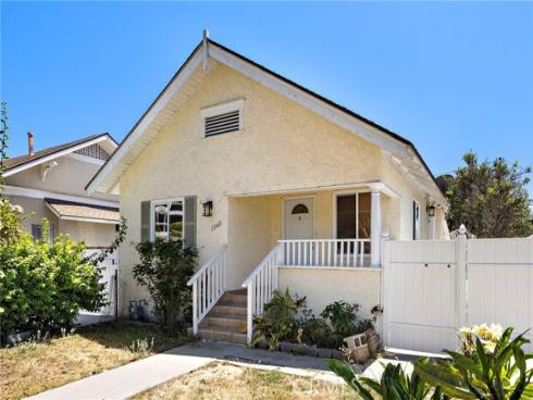 1040 W 3rd