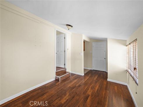1040 W 3rd , Santa Ana, CA