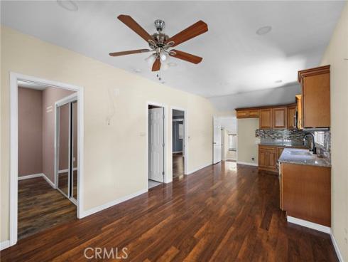 1040 W 3rd , Santa Ana, CA