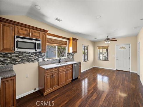 1040 W 3rd , Santa Ana, CA