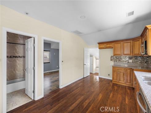 1040 W 3rd , Santa Ana, CA