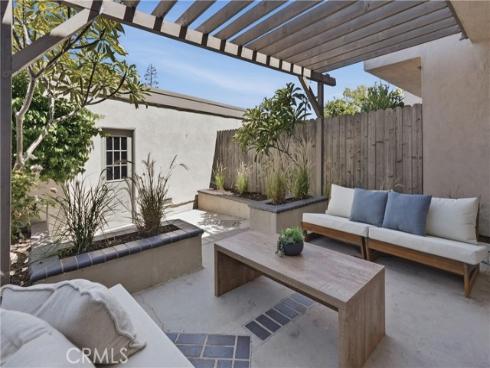 531 W Alton B , Santa Ana, CA