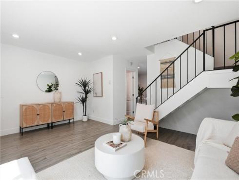 531 W Alton B , Santa Ana, CA