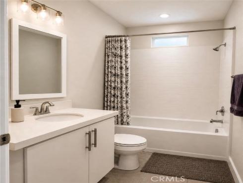 120 S Pacific Ave 34 , Santa Ana, CA