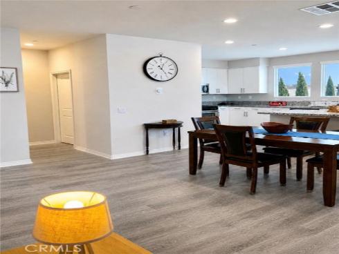120 S Pacific Ave 34 , Santa Ana, CA