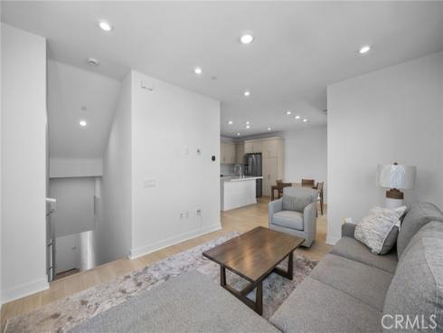 669 S Lyon Street, Santa Ana, CA