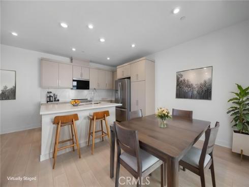 669 S Lyon Street, Santa Ana, CA