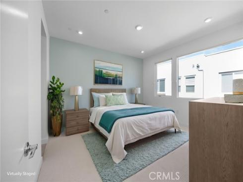 669 S Lyon Street, Santa Ana, CA