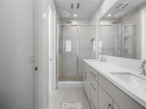 669 S Lyon Street, Santa Ana, CA