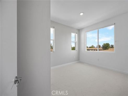 669 S Lyon Street, Santa Ana, CA