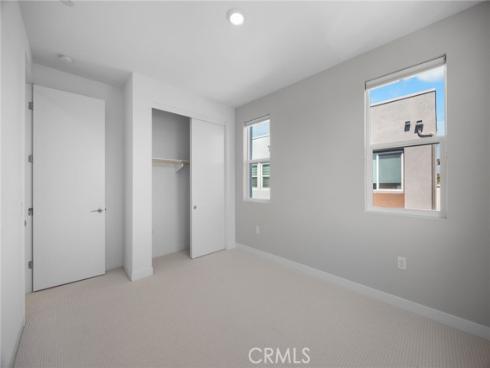 669 S Lyon Street, Santa Ana, CA