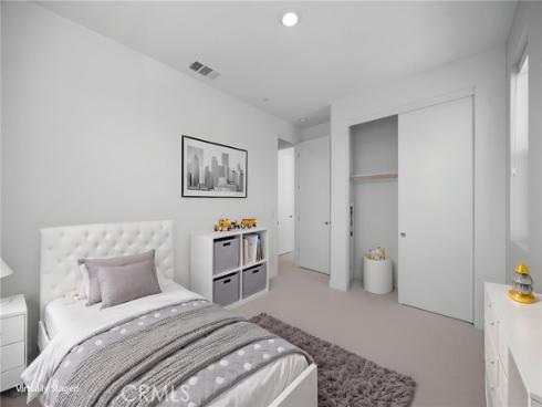 669 S Lyon Street, Santa Ana, CA