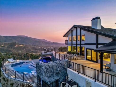 1711  Sirrine  , Santa Ana, CA