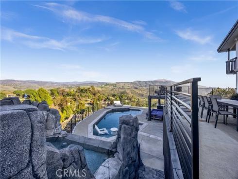 1711  Sirrine  , Santa Ana, CA