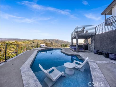1711  Sirrine  , Santa Ana, CA