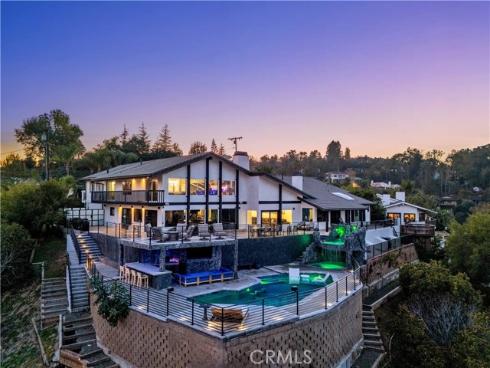 1711  Sirrine  , Santa Ana, CA