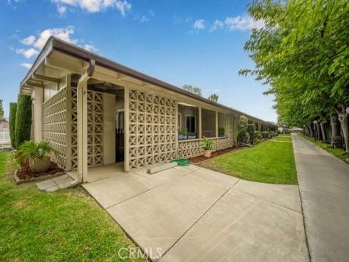 13361  El Dorado  201F  Drive, Seal Beach, CA