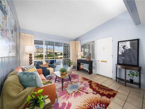1502 Golden Rain 46J RoadM-2, Seal Beach, CA