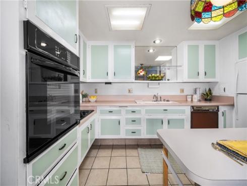 1502 Golden Rain 46J RoadM-2, Seal Beach, CA